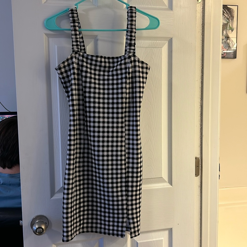 Medium Black and White Checked H&M Dress